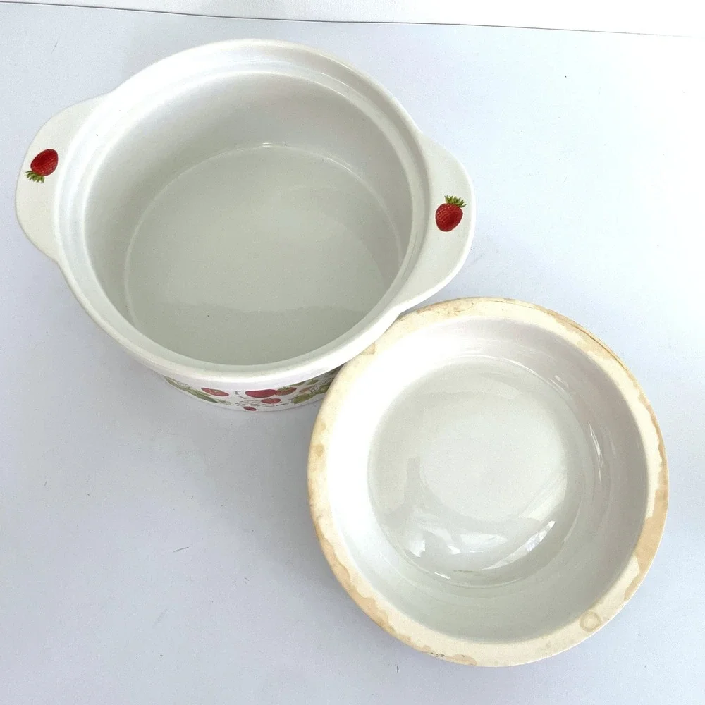 Vtg‎ 90s Kent Pottery New Fruit Strawberry Ceramic Lidded Casserole Dish